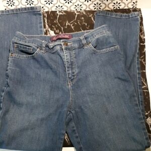 Gloria Vanderbilt 6 petite Amanda jeans